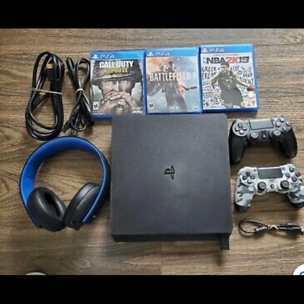 PS 4